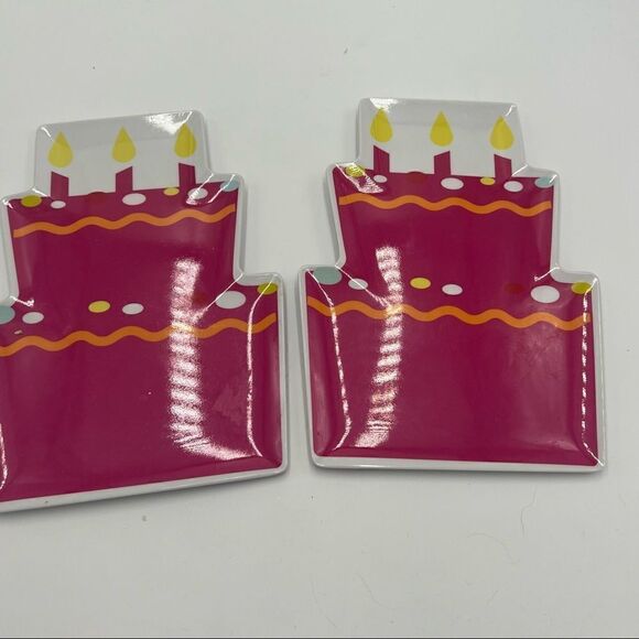 Set of 2 Swoozie’s Melamine Birthday Cake Plates - Picture 2 of 8